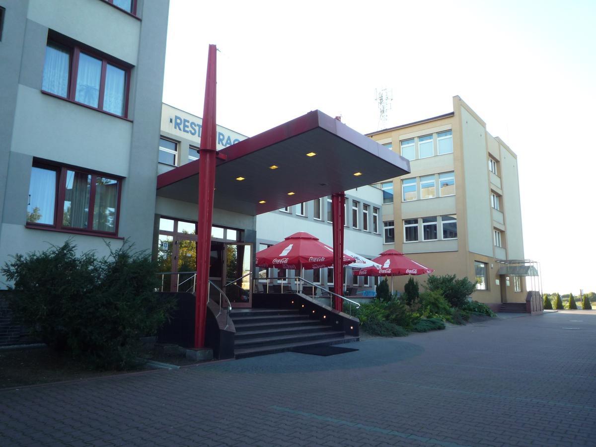 Carina Hotel Tczew Exterior photo